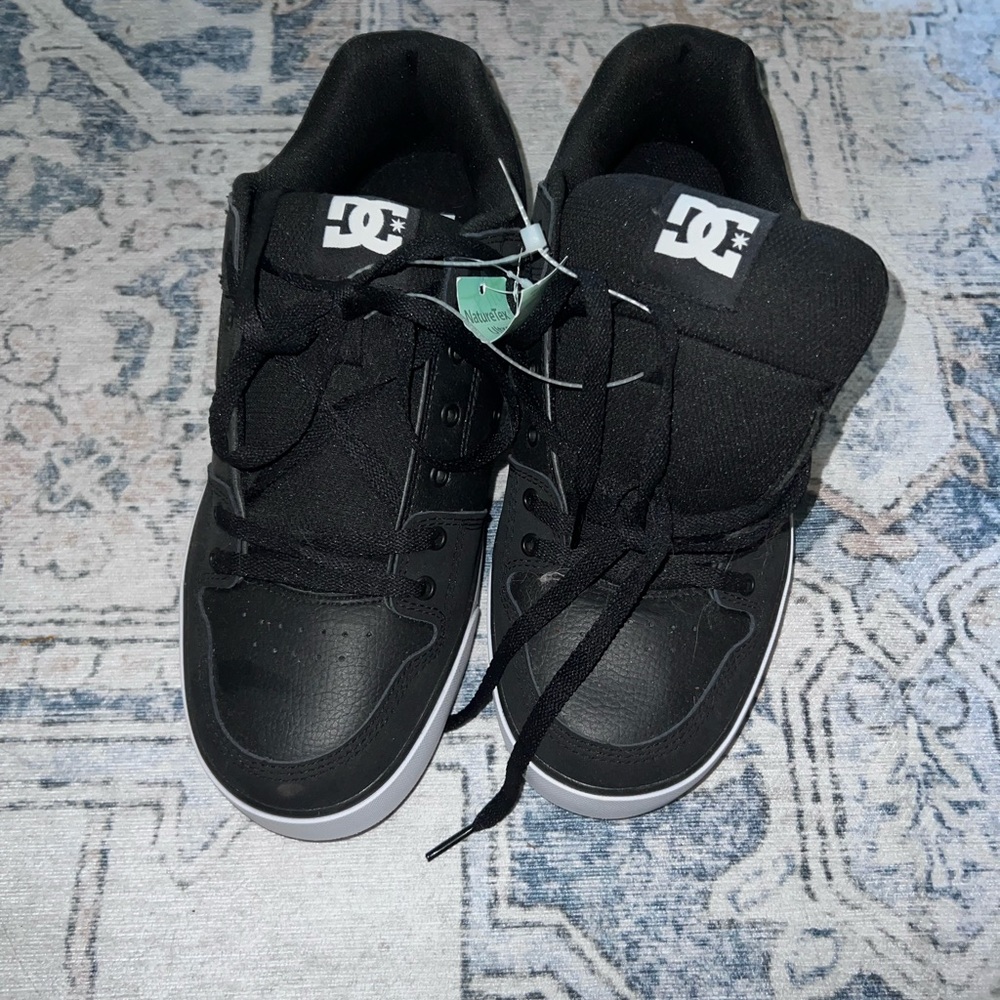 DC Black Sneakers men’s size 13